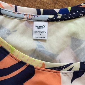 Old Navy Active stretch Top